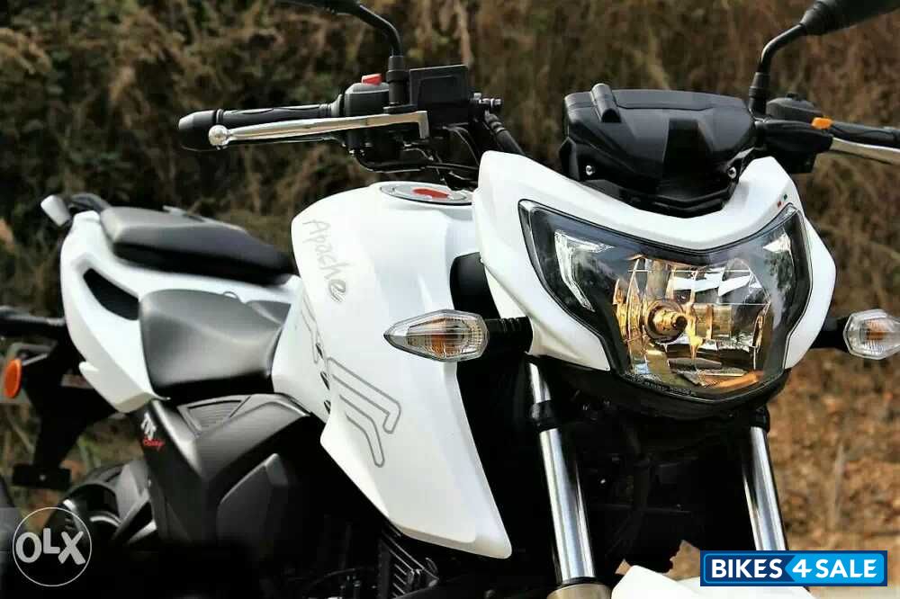 Used 2017 Model Tvs Apache Rtr 200 4v For Sale In Allahabad Id 147735 White Colour Bikes4sale