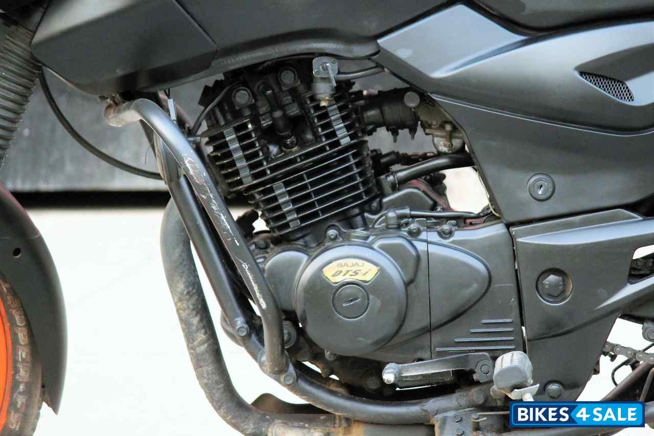 Matt Black Bajaj Pulsar 150 DTSi