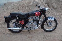 Black Royal Enfield Bullet Standard 350
