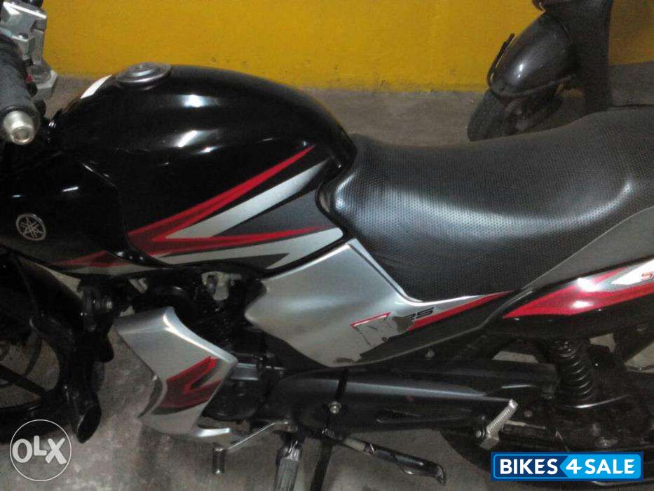Black And Red Yamaha SS125