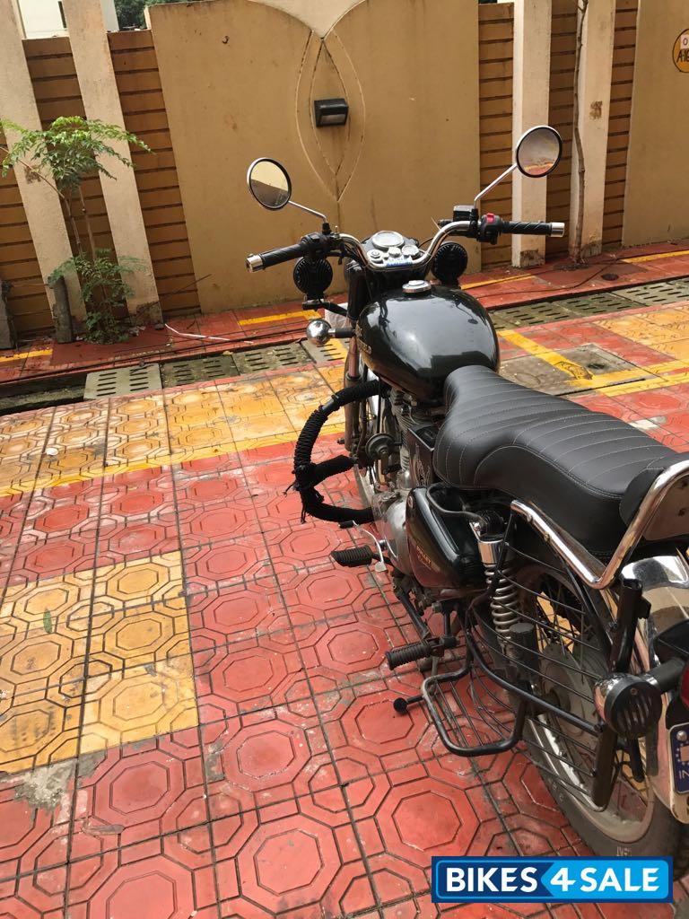 Black Royal Enfield Bullet Electra Twinspark