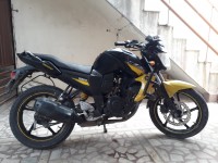 Black & Yellow Yamaha FZ-S