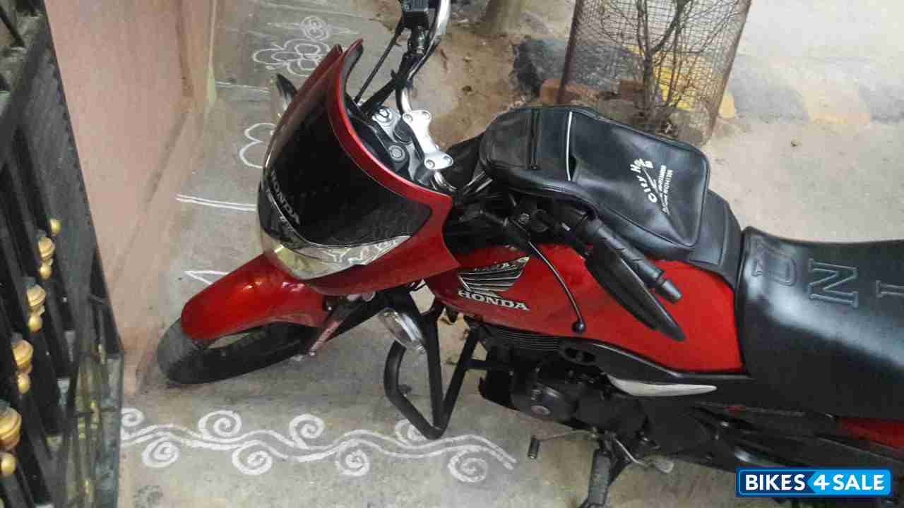 Red Honda CB Unicorn