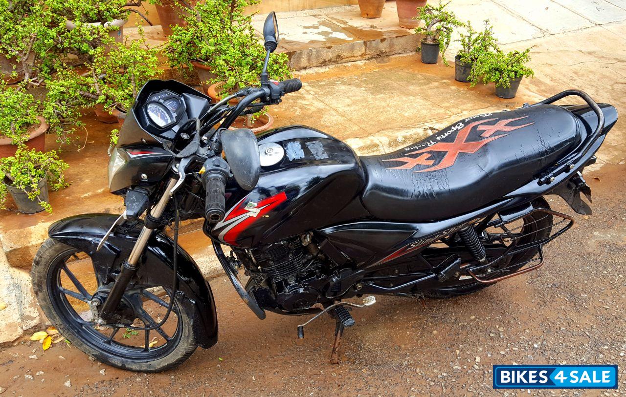 Black Suzuki SlingShot