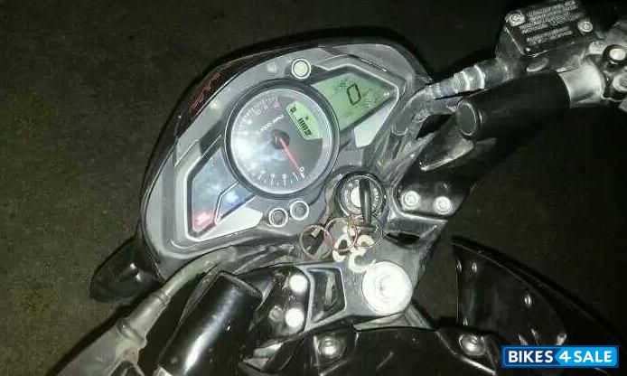 Black Bajaj Pulsar 200 NS