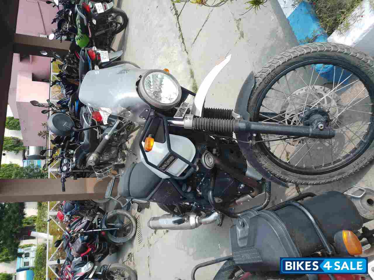 Snow White Royal Enfield Himalayan Snow White Royal Enfield Himalayan