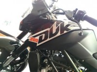 Black KTM Duke 200