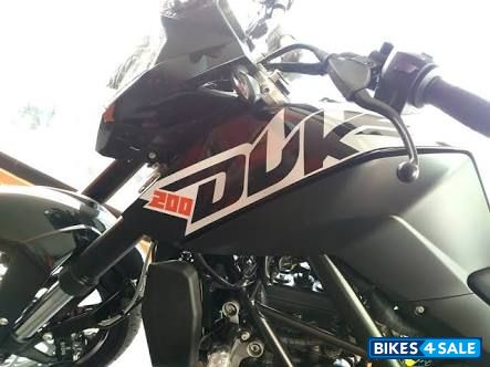 Black KTM Duke 200