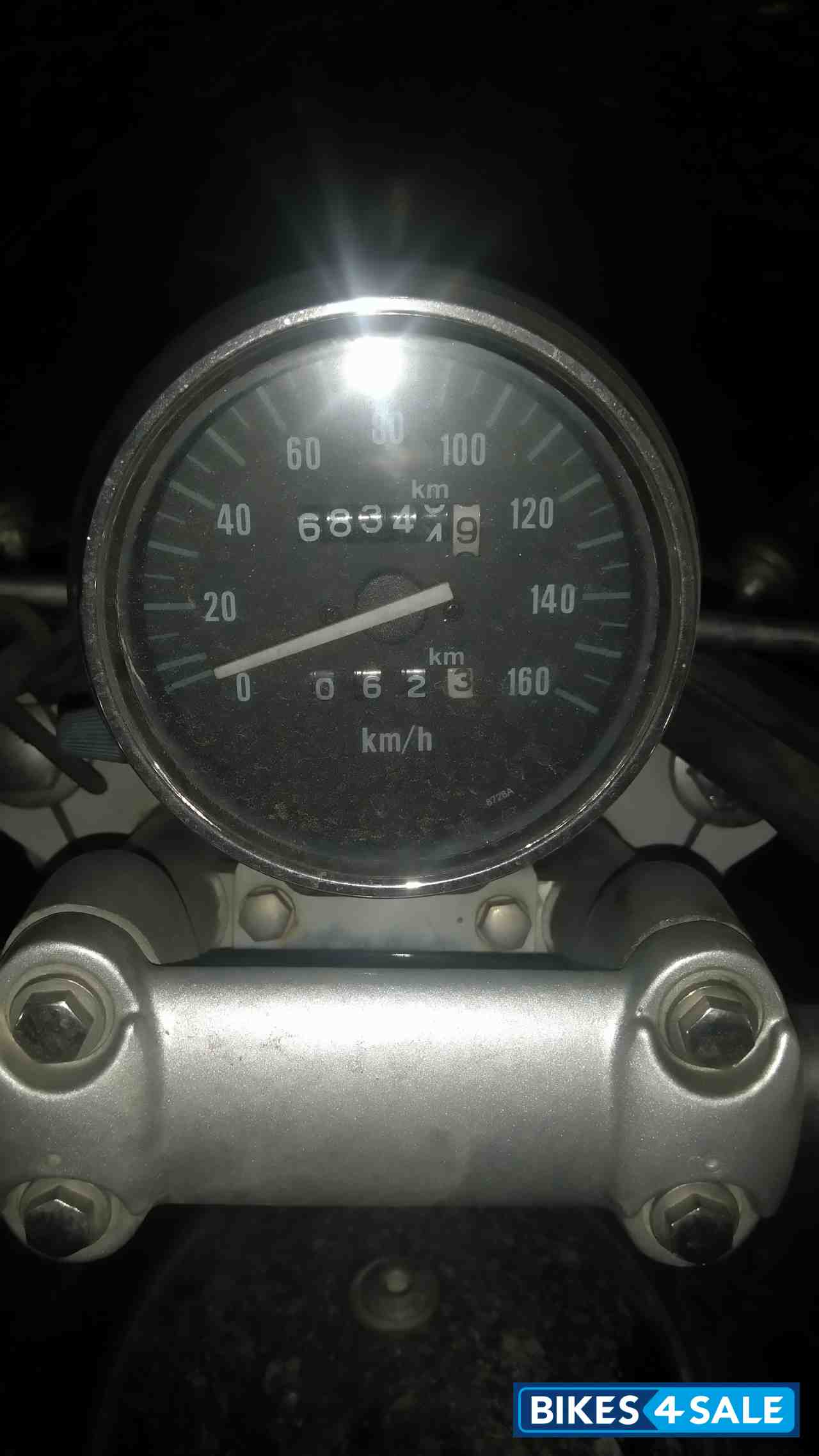 Black Bajaj Avenger 220 DTS-i