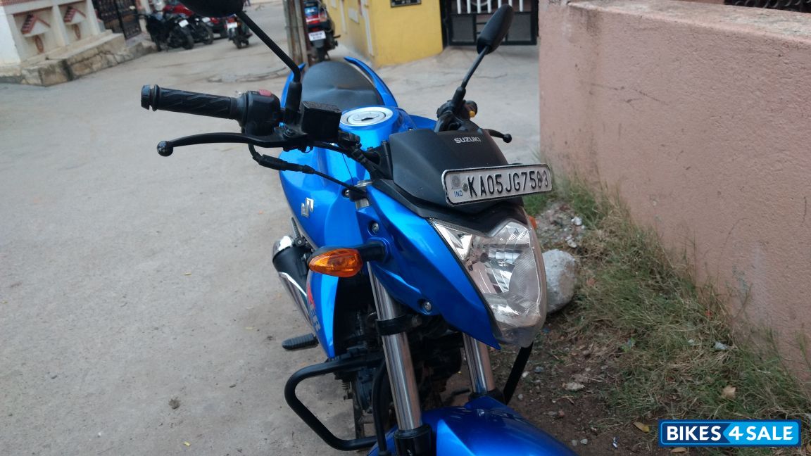 Blue Suzuki Gixxer 150