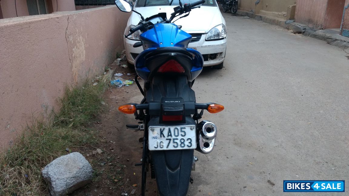 Blue Suzuki Gixxer 150