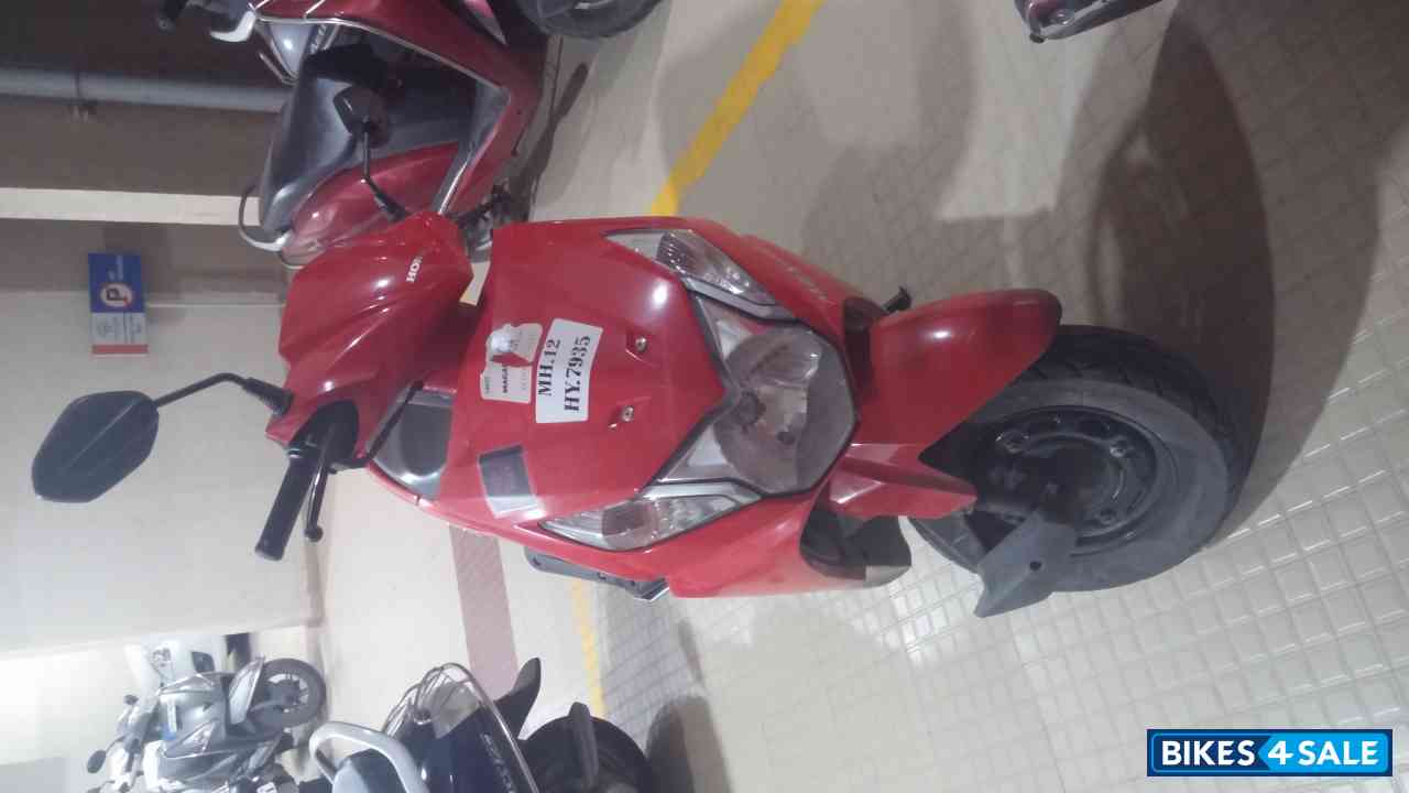 Red Honda Dio