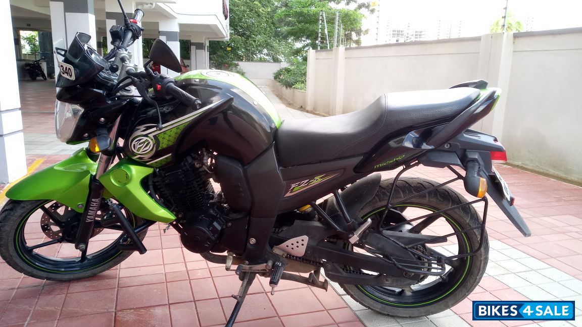 Black And Green Yamaha FZ-S