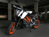 White KTM Duke 390