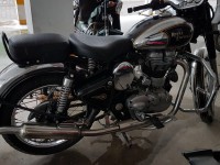 Classic Black Royal Enfield Classic Chrome