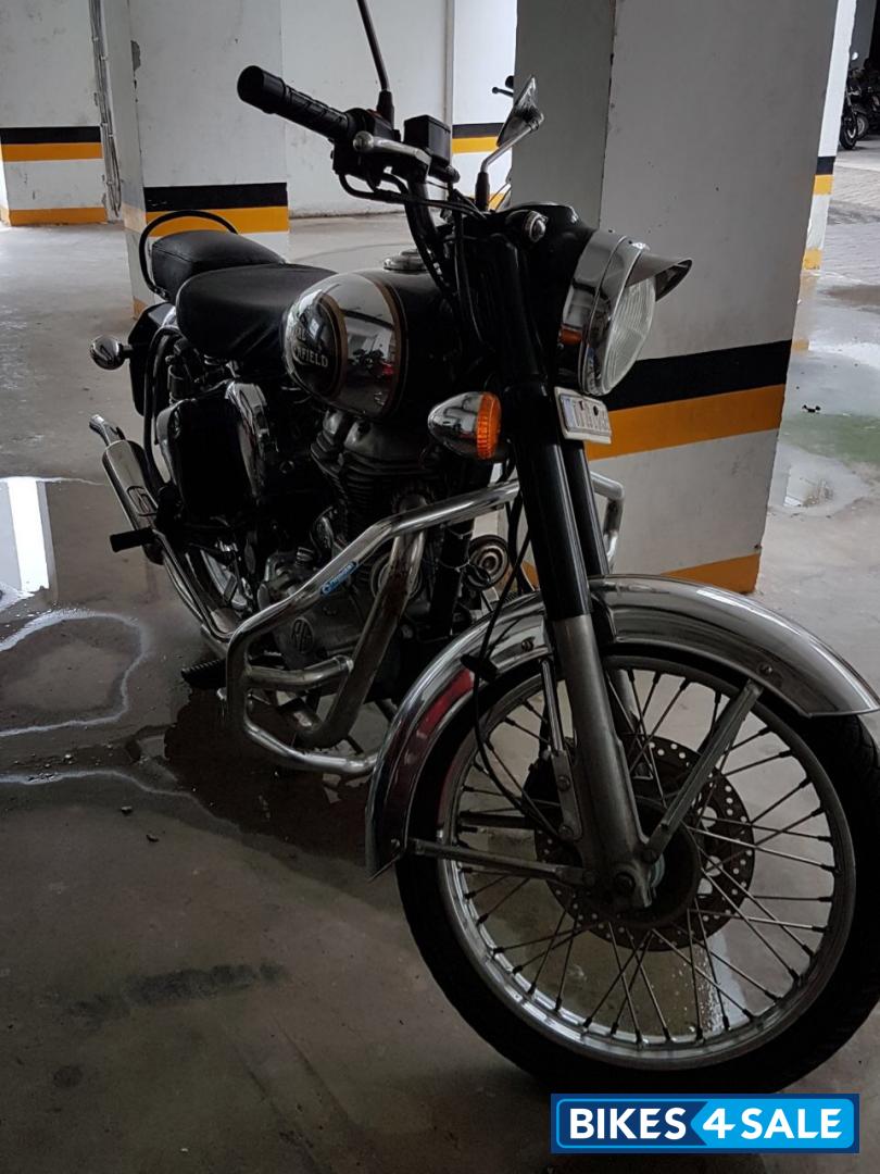 Classic Black Royal Enfield Classic Chrome Classic Black Royal Enfield Classic Chrome