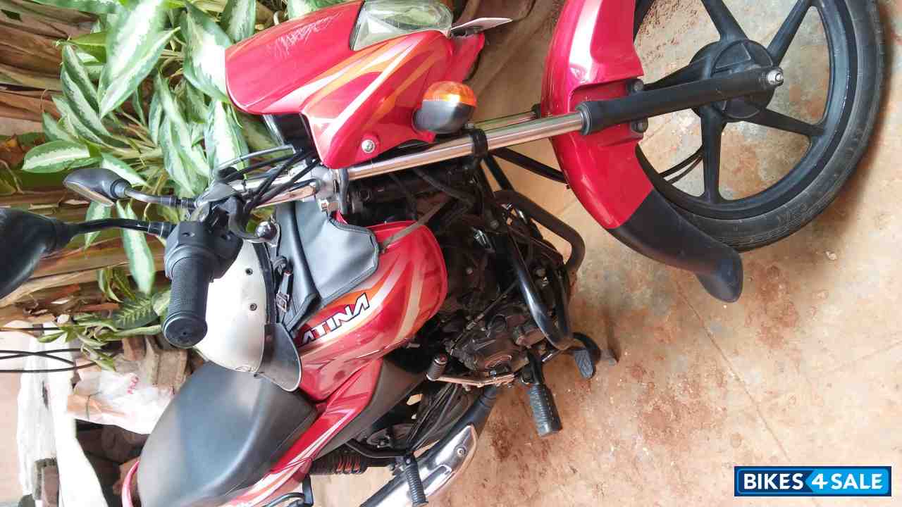Red Bajaj Platina 100