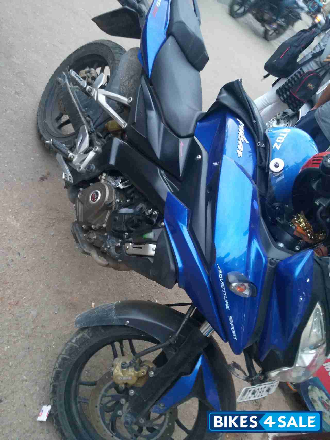 Blue Bajaj Pulsar AS 200