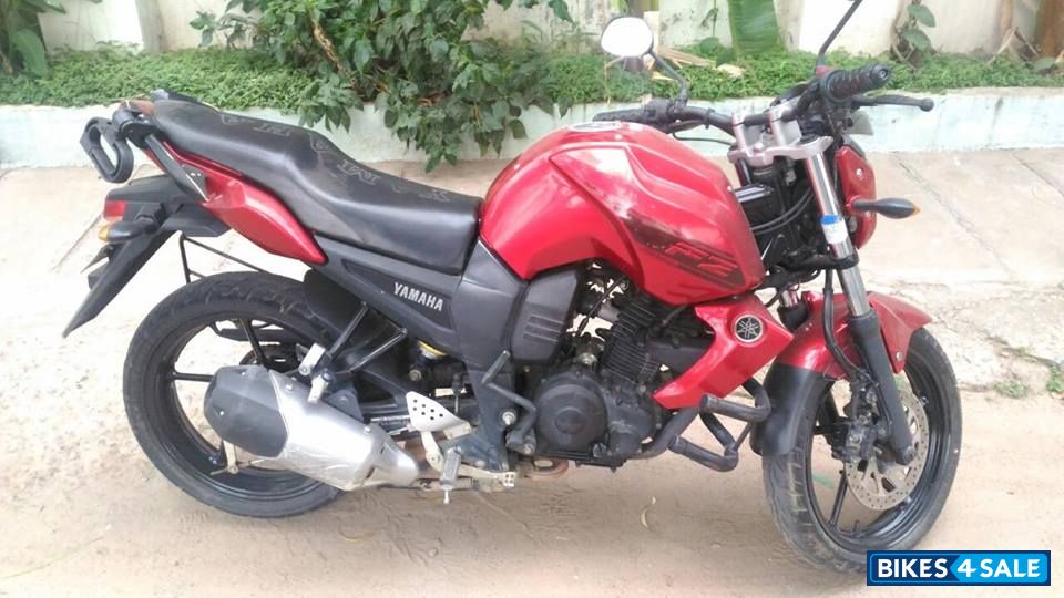 Red Yamaha FZ16