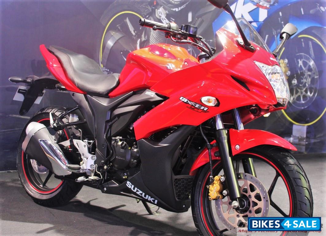 Red Suzuki Gixxer SF