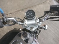 Black Bajaj Avenger 220 DTS-i