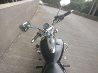 Black Bajaj Avenger 220 DTS-i