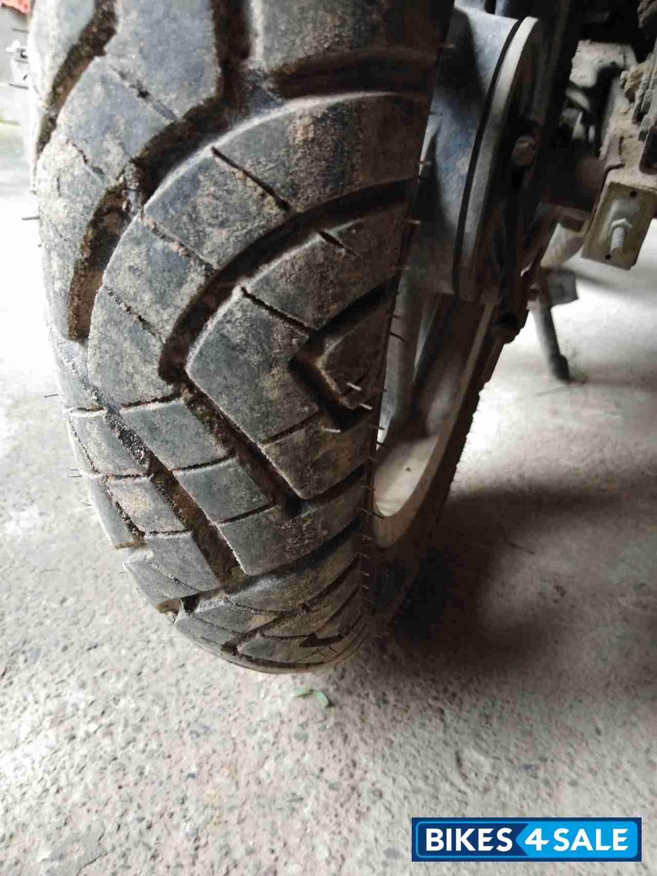 Silver Bajaj Pulsar 150 DTSi