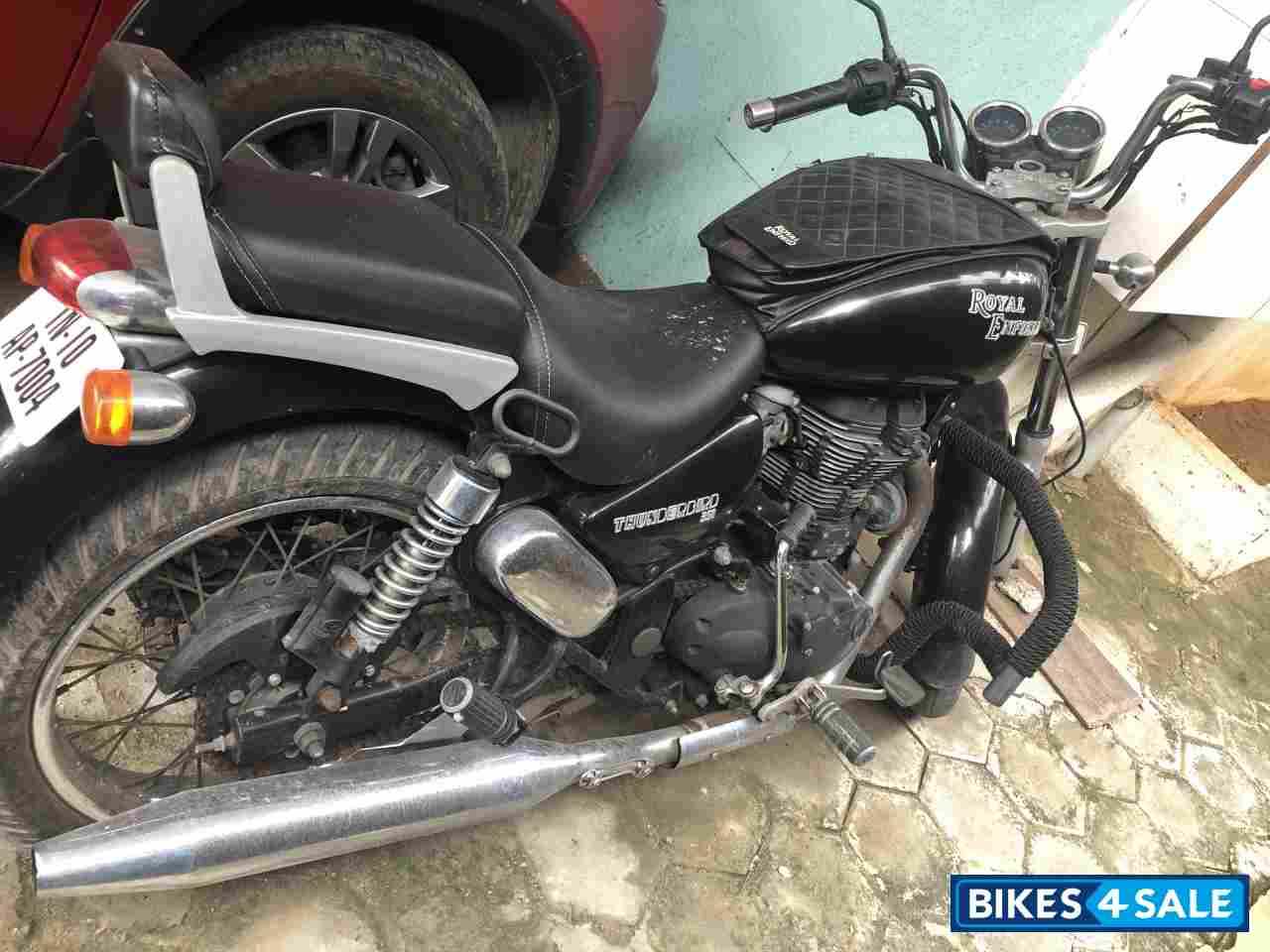 Black Royal Enfield Thunderbird TwinSpark 350