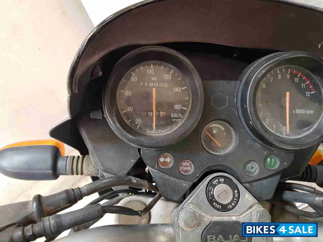 Silver Bajaj Pulsar 180 DTSi