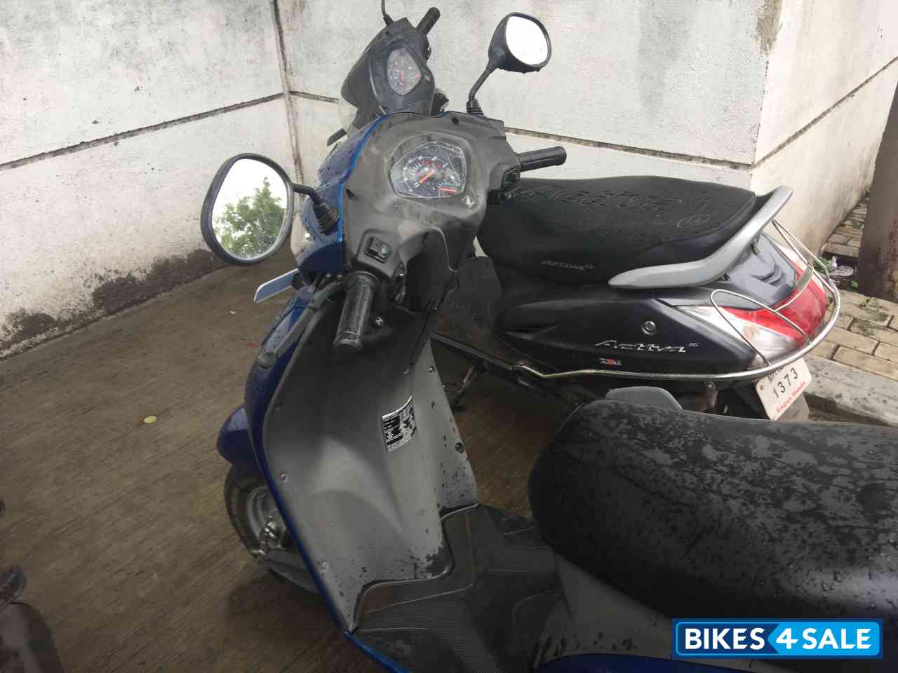 Blue Honda Activa 3G