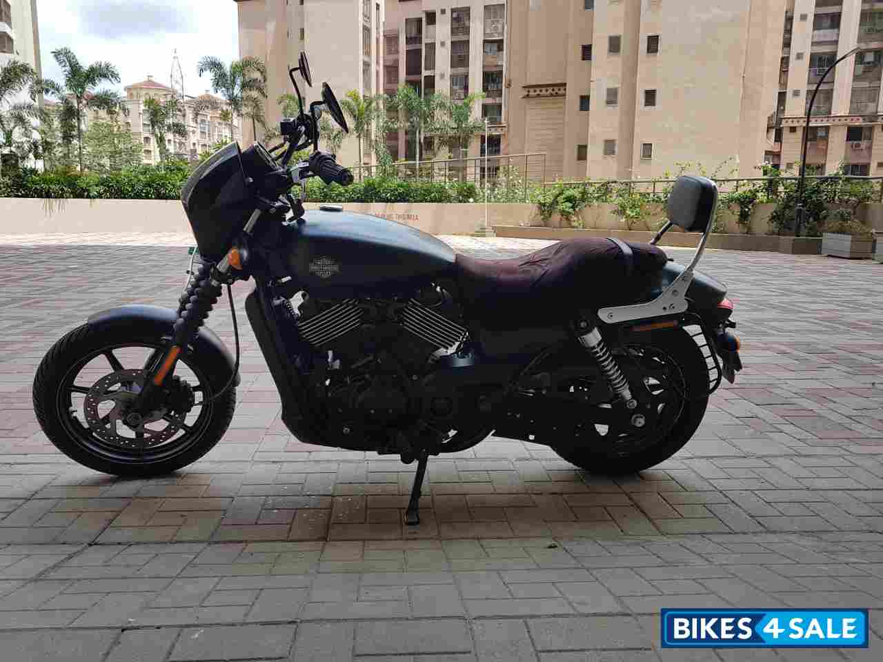 Matt Black Harley Davidson Street 750