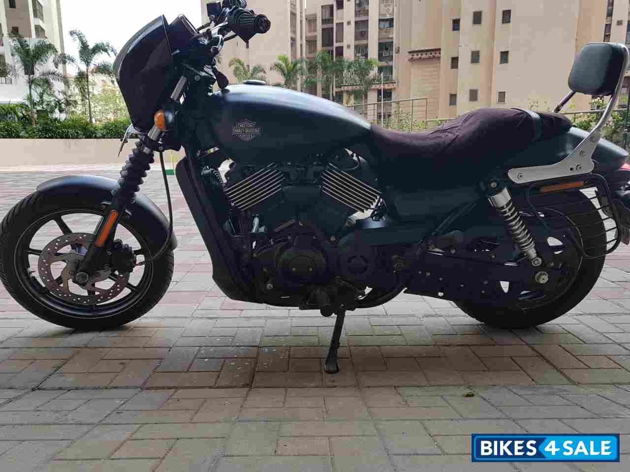 Matt Black Harley Davidson Street 750