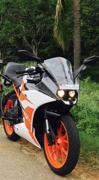 Orange White KTM RC 200