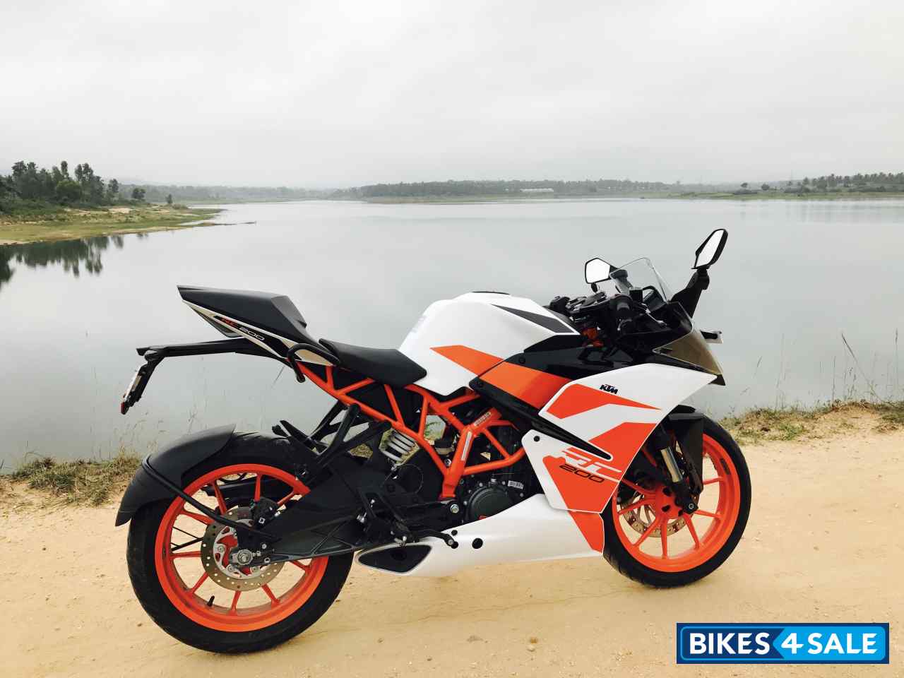Orange White KTM RC 200