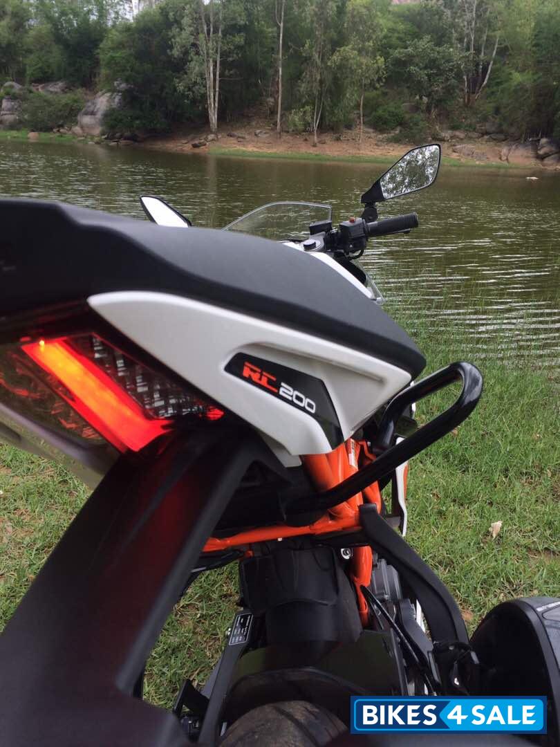 Orange White KTM RC 200