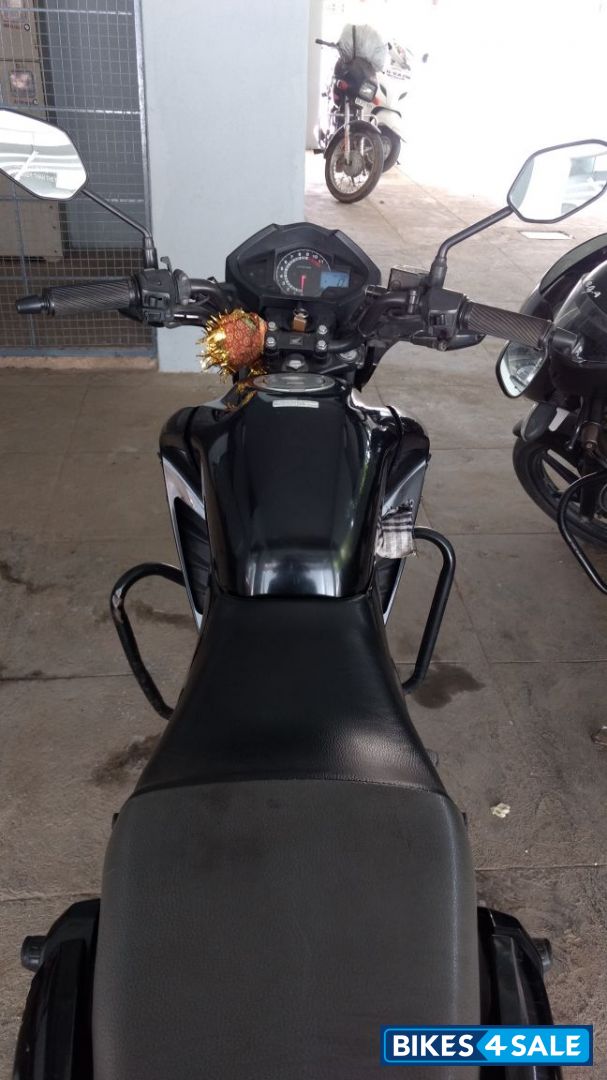 Black Honda Unicorn Dazzler