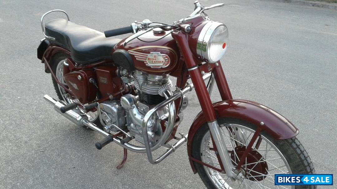 Red Royal Enfield Bullet Standard 350