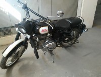 Black Royal Enfield Classic 500