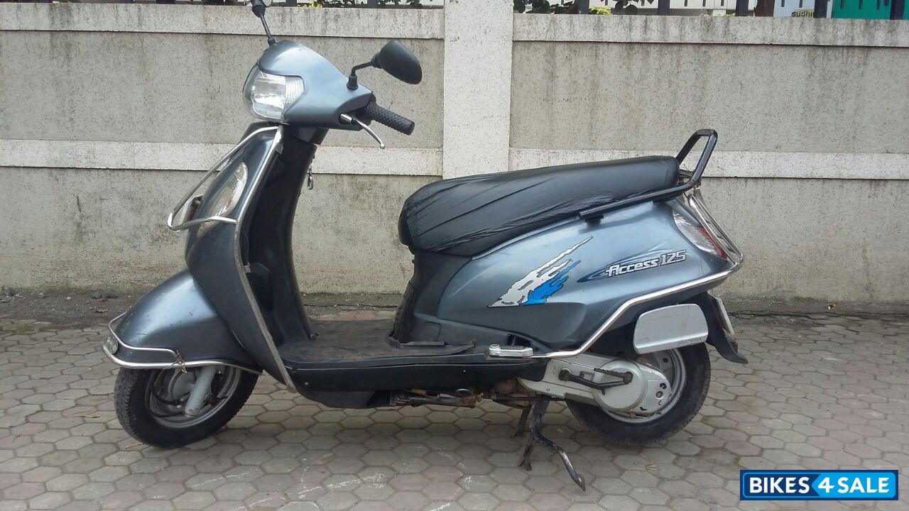 Grey Suzuki Access 125