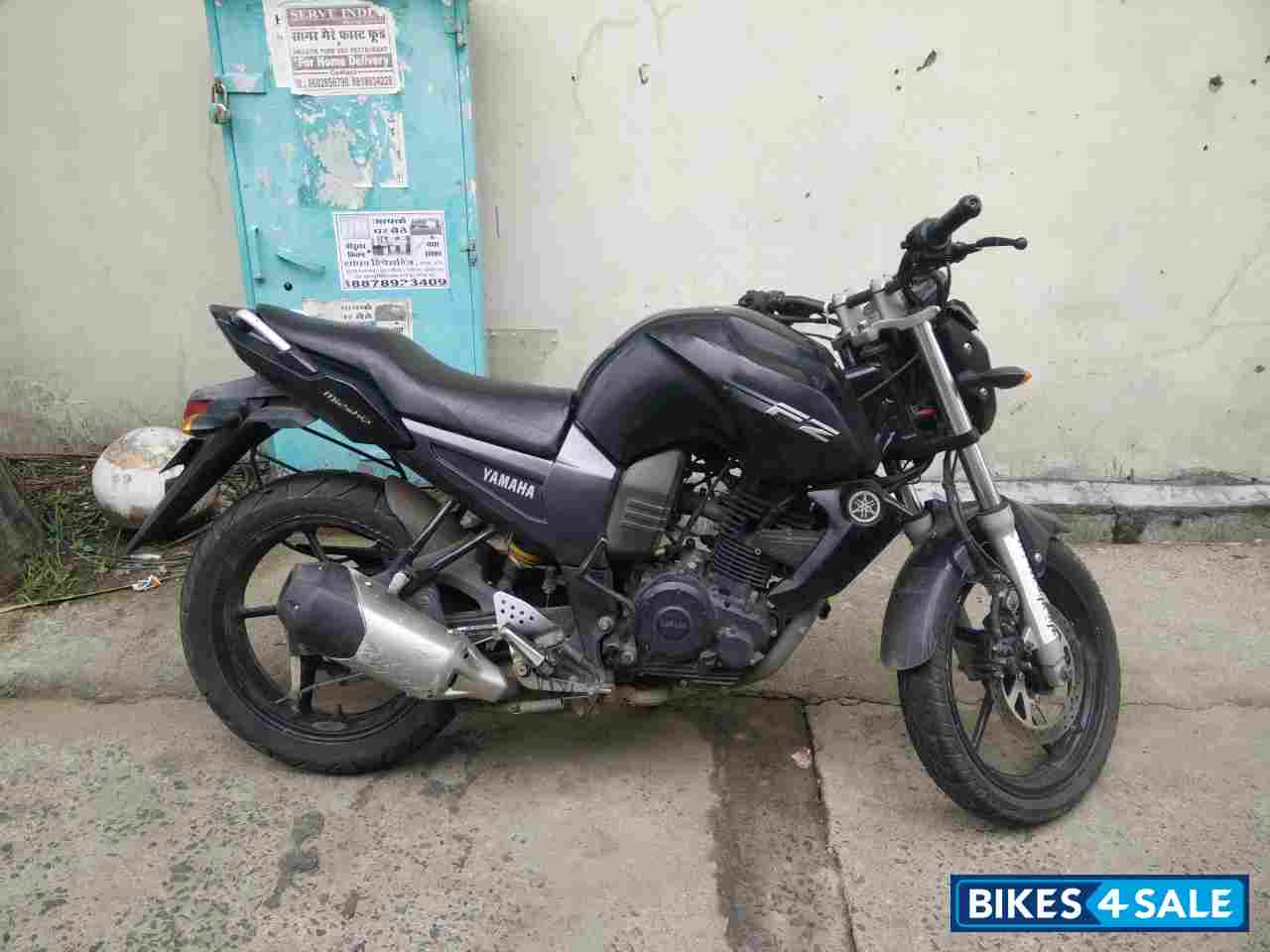 Black Yamaha FZ16