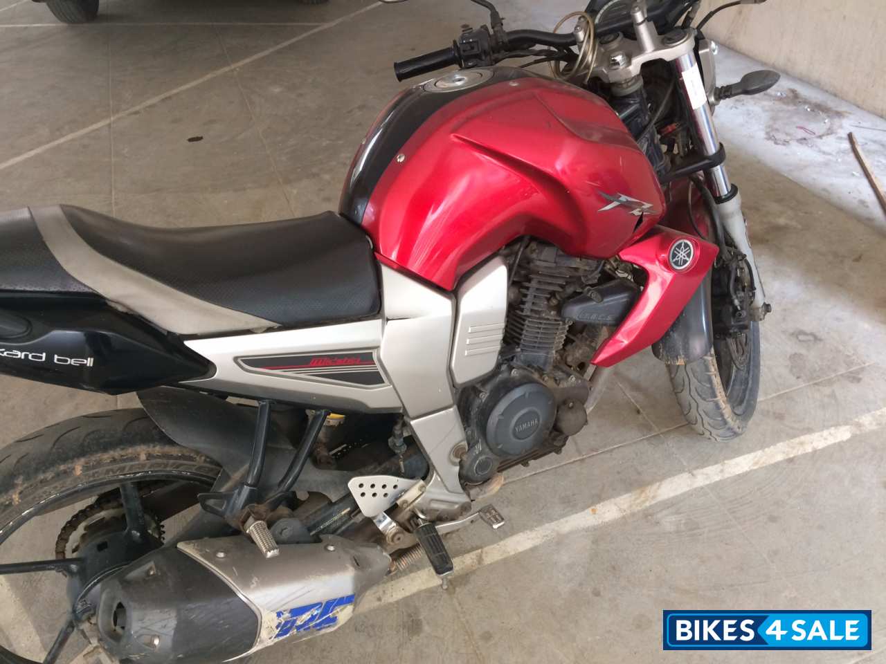 Red Yamaha FZ16 Red Yamaha FZ16