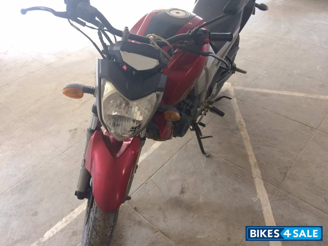 Red Yamaha FZ16 Red Yamaha FZ16