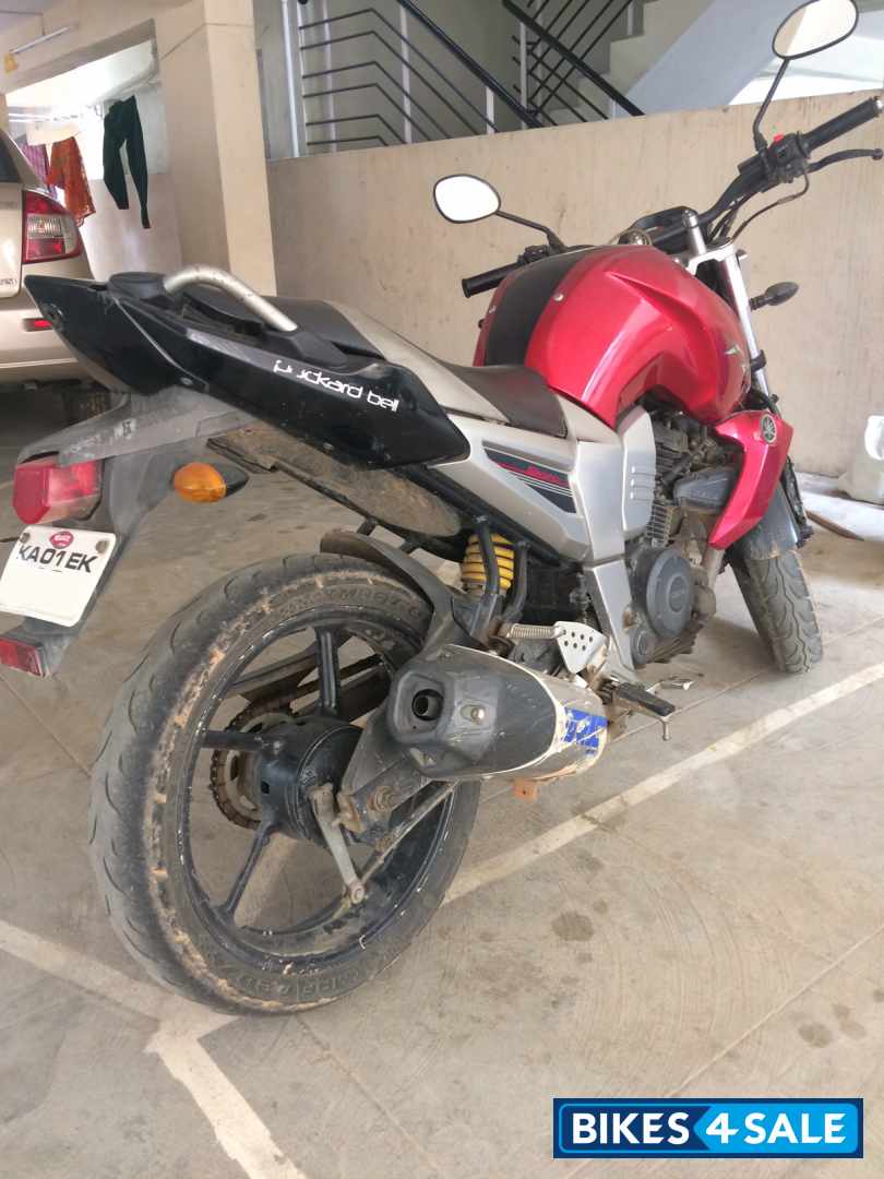 Red Yamaha FZ16 Red Yamaha FZ16