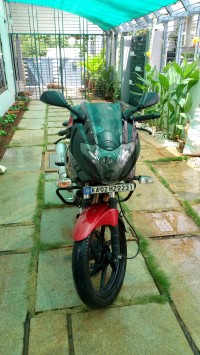Bajaj Pulsar 220 DTSFi 2014 Model