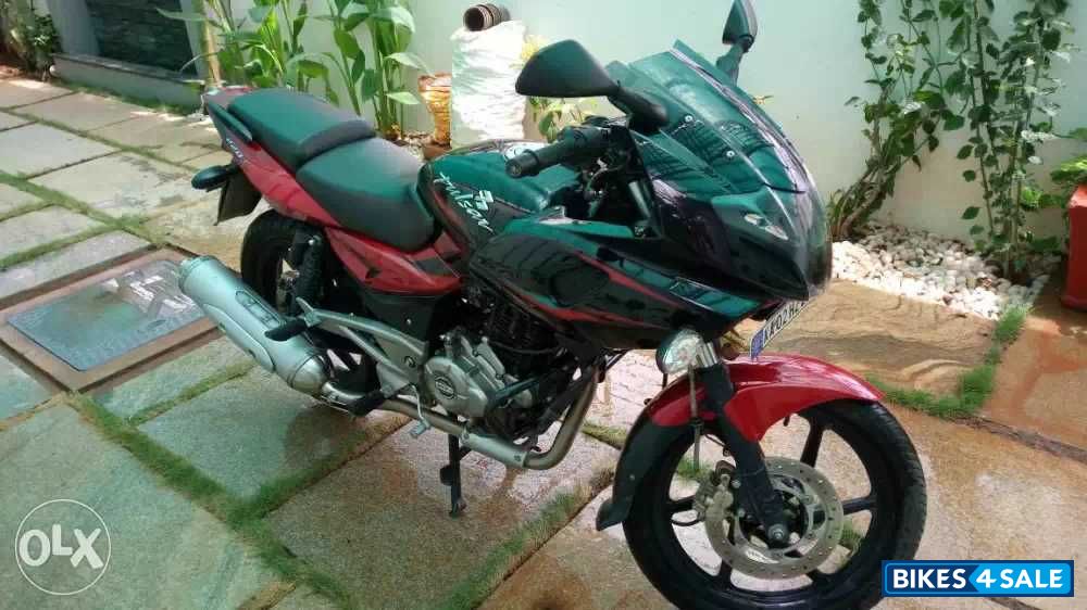 Black And Red Bajaj Pulsar 220 DTSFi Black And Red Bajaj Pulsar 220 DTSFi