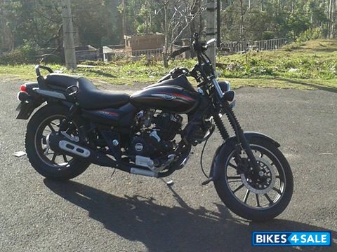 Black Bajaj Avenger Street 220