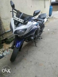 Blue And White Yamaha Fazer FI V2