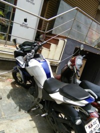 Blue And White Yamaha Fazer FI V2