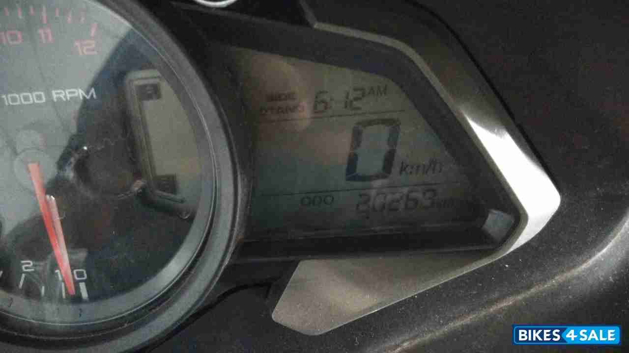 Yellow Bajaj Pulsar RS 200