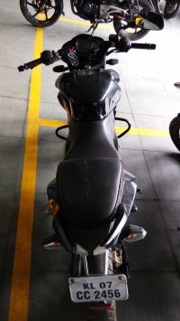 Black Bajaj Pulsar 200 NS